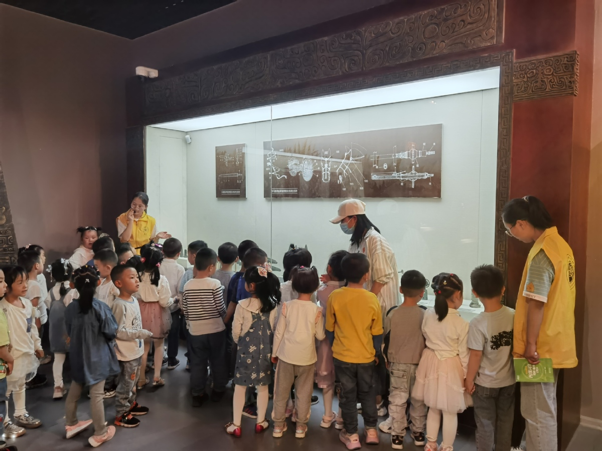 2021年5月27日西北师大实验幼儿园200余名学生参观博物馆