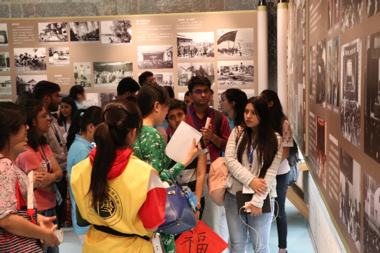 2019年7月以印度青年事务和体育部辅秘基兰·索妮·古普塔女士为团长的印度青年代表团90人参观博物馆印度青年代表团参观博物馆